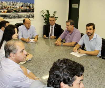 Comissão vai apurar denúncias do grupo JBS contra o governador