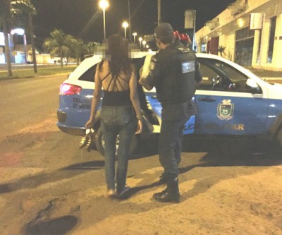 Profissional do sexo leva “calote” e aciona a polícia dizendo que teria sido estuprada