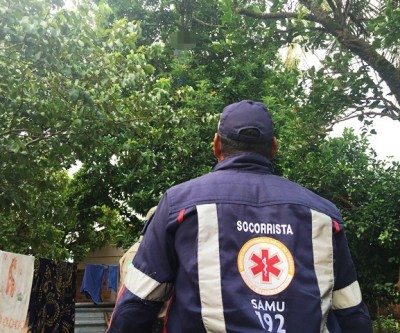 Homem de 35 anos comete suicídio em árvore de residência no Jardim Caçula 
