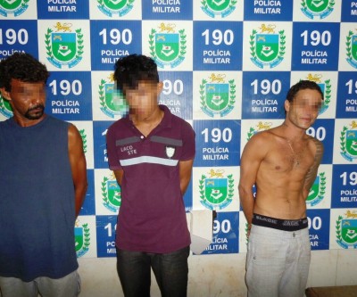 Ao verificar denúncia de tráfico, PM detém três pessoas no bairro Paranapungá 
