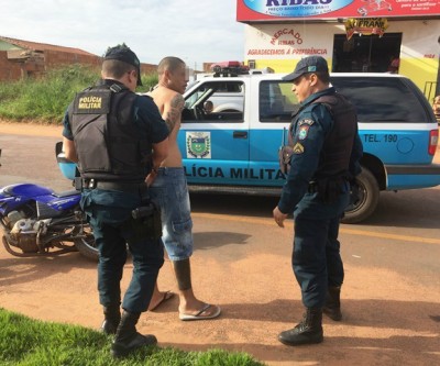 Jovem que esfaqueou o padrasto no Novo Oeste é preso minutos depois do crime