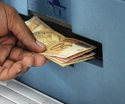 Homem é roubado minutos após realizar saque em agência bancária