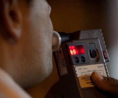 Motorista flagrado no teste do bafômetro consegue reverter demissão por justa causa