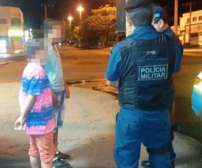 Garotos que seguiam para sorveteria são assaltados no centro de Três Lagoas 