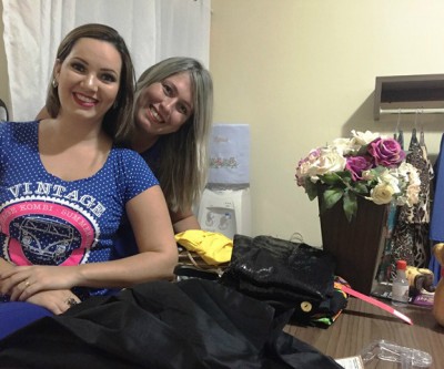 Coquetel na loja Dasli Roupas Femininas marca lançamento da coleção Outono-Inverno