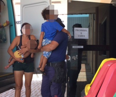 Jovem corta mangueira de gás e tenta matar filhos de 01 e 02 anos 