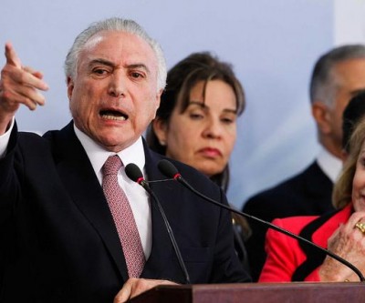 Temer vê 'infâmia', afirma que não há provas e diz que denúncia é 'ficção'
