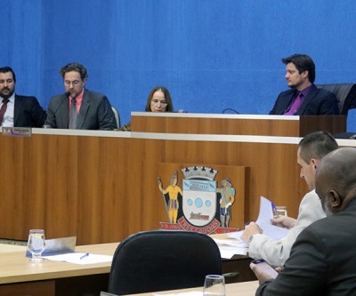 Projetos preveem vagas prioritárias em Ceis e alerta sobre uso de anabolizantes