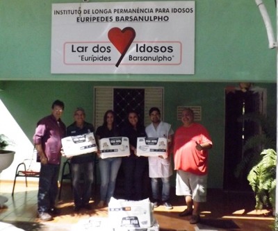 Empresários fazem doações de fraldas no “Lar dos Idosos” em Três Lagoas 
