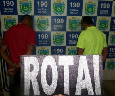 Menores com cocaína são apreendidos na frente de clube de dança 