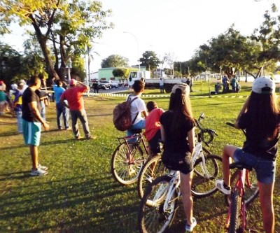 População acompanha a retirada do 3º jacaré da Lagoa Maior