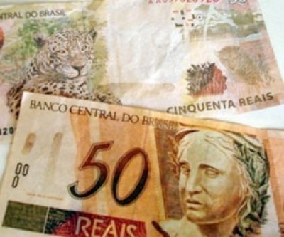 Cliente tenta pagar conta com dinheiro falso e é levado para a delegacia
