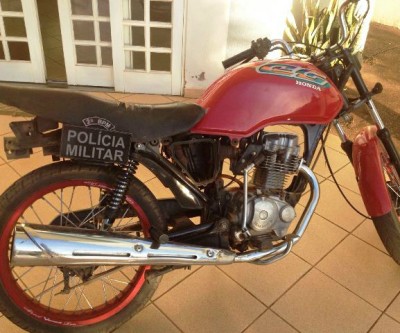 Moto furtada na frente de supermercado é localizada no Distrito Industrial 