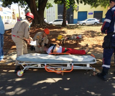 Por achar que estava certa, motorista de KIA Sorento deixa local de acidente 