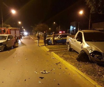Em Três Lagoas, mulher avança preferencial e é atingida por outro carro