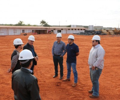 Autoridades visitam obras do Hospital Regional de Três Lagoas