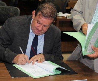 Deputado Eduardo Rocha solicita implantação de 3ª faixa ou duplicação da BR-262