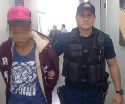  Revoltados, alunos de escola dão “corretivo” em ladrão que agiu dentro da unidade 