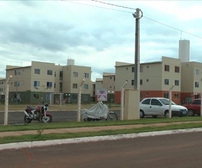 Após ameaçar ex-mulher com facão, jovem foge com o filho de 1 ano e 3 meses
