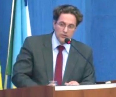 Flodoaldo defende cassação de alvarás de postos que vendem combustíveis adulterados