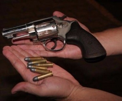 SIG procura responsável por fornecer arma que assassinou de casal de idosos