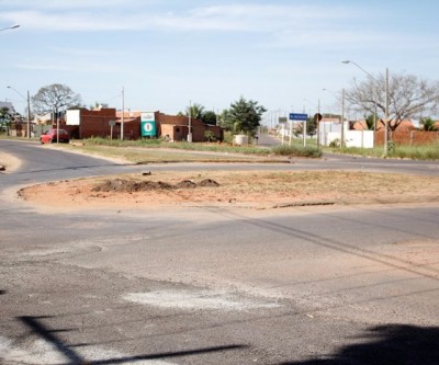Pavimento asfáltico da via de acesso ao Jupiá será reconstruído