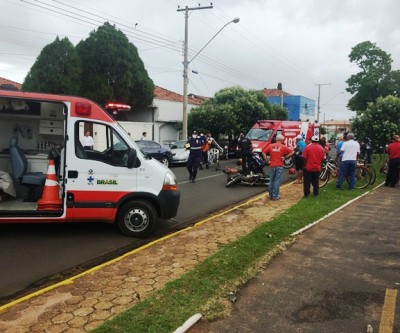 Acidente em avenida deixa trânsito interditado por alguns minutos 