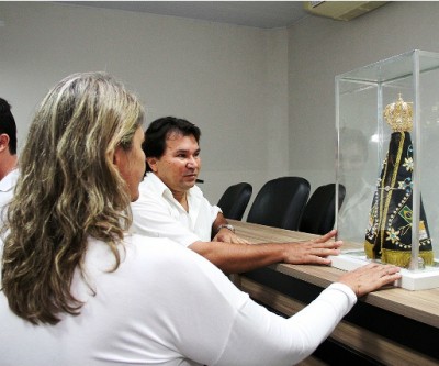 Imagem peregrina de Nossa Senhora Aparecida visita Câmara 