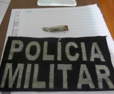 Adolescentes que fumavam maconha em praça pública foram liberados 