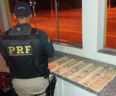 Trio é flagrado com R$ 17 mil em notas falsificadas durante viagem pela BR-262