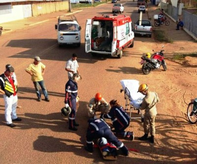 Mototaxista fica ferido em acidente na Clodoaldo Garcia