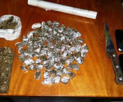  Polícia flagra momento em que droga era preparada para a venda no Novo Oeste 