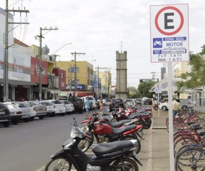 Prefeitura troca receita por isenção de tarifa da zona azul