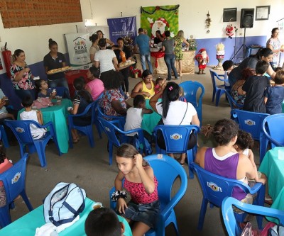 Mães e crianças do SCFV “Colo de Mãe” participam de confraternização pelo município