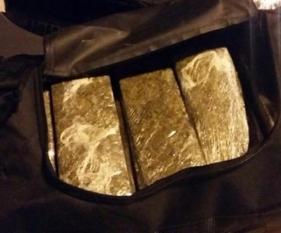 Homem é preso com 10 tabletes de maconha que seria levado para o Presídio de Segurança Média