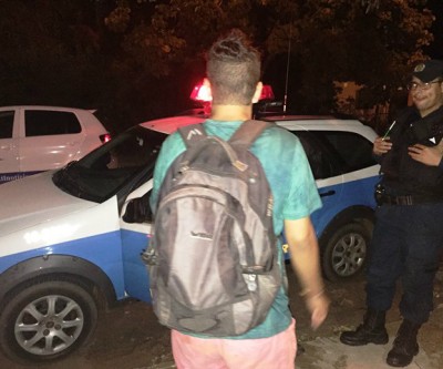  Ao roubar celular, bandido exige os cigarros da vítima 