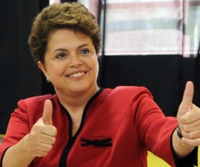 Dilma Rousseff é reeleita presidente do Brasil