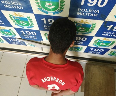 Jovem desaparecido é encontrado na lagoa fumando maconha 