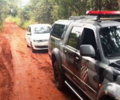 Funcionário de empresa tem carro roubado em tentativa de sequestro 
