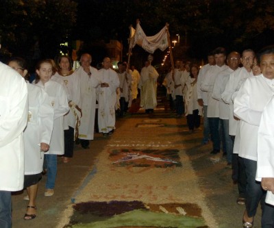 Solenidade de Corpus Christi reúne mais de 2 mil fiéis em Três Lagoas‏