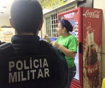 Bandido rouba R$ 10,00 e cofrinho de sorveteria no Santa Rita 