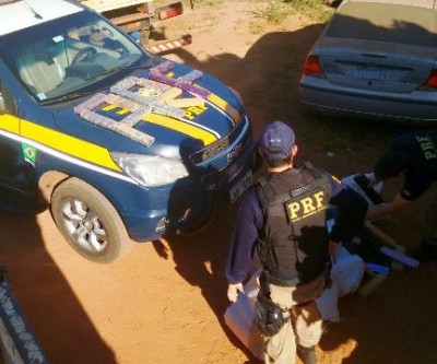 Polícia Rodoviária Federal encontra 220 Kg de maconha em carga de recicláveis 