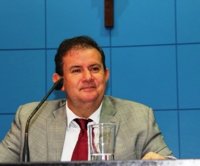 Projeto de Eduardo Rocha que proíbe uso de capacete em estabelecimentos é aprovado