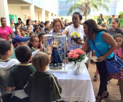 Procissão e missa marcam a despedida da Imagem  de Nossa Senhora 