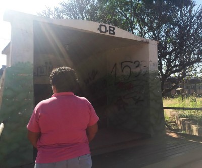 Mulher se desespera após ser assaltada na região do túnel da NOB 