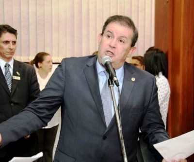 Parlamentares vão cobrar que dinheiro da venda de fábrica pague fornecedores