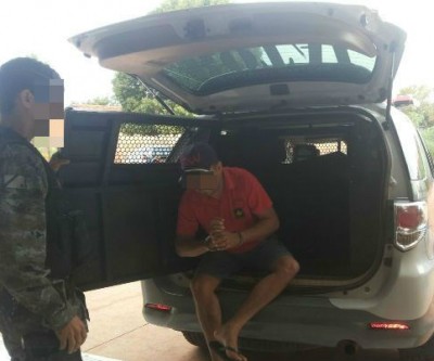 Homem que fumava maconha perto de crianças é detido pela PM 