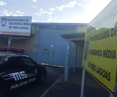 Jovens são pegos em flagrante na tentativa de jogar drogas no Presídio Masculino
