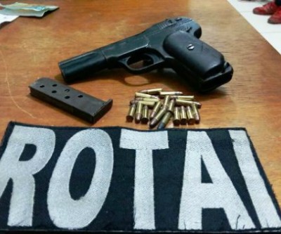 Pistola vendida pelo aplicativo WhatsApp é apreendida; uma pessoa foi presa