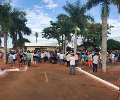 Dia de Finados começa com movimento no Cemitério Municipal de Três Lagoas